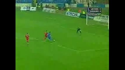 Левски - Динамо . Емил Ангелов