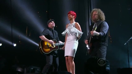 Невероятно изпълнение на Rihanna и Jennifer Nettles - California King Bed @ Acm Awards 2011