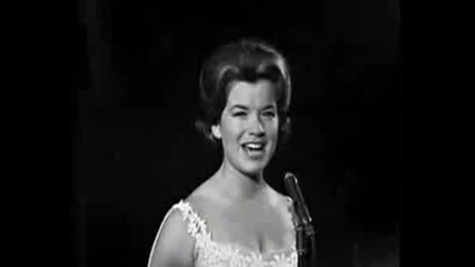 Vikki Carr - Sentimental Journey.