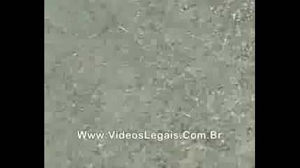 Змия си убива Жертвата