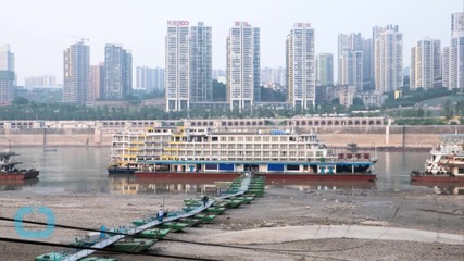 Ship Carrying 400 Passengers Sinks in Yangtze River