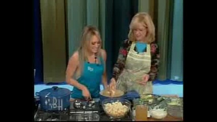 Hilary Duff In Bonnie Hunt Show