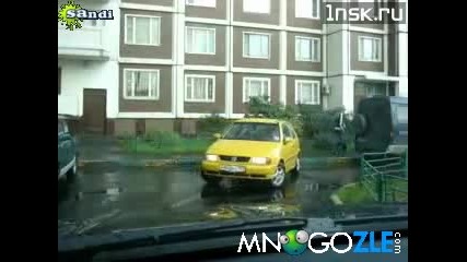 Ето как паркират жените - смях