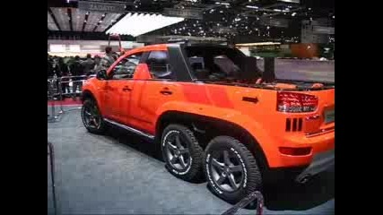 Suv, Xtreme, Off Road With Six Wheels