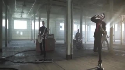 Manafest Feat Trevor Mcnevan - Fire In The Kitchen