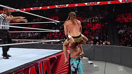Riddle vs. Seth “Freakin” Rollins: Raw, Feb. 7, 2022