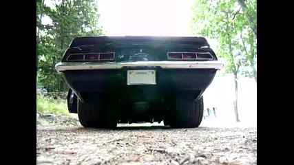 страхотен звук от 69 Camaro Rev