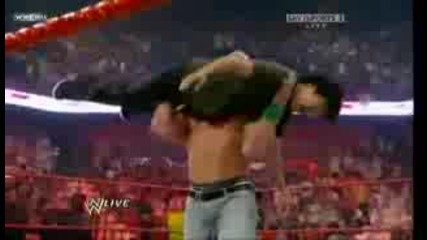 Фен напада John Cena и после изяжда боя 