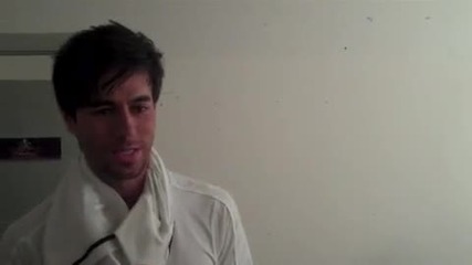 Enrique talks about 1st performance ever of Cuando Me Enamoro 