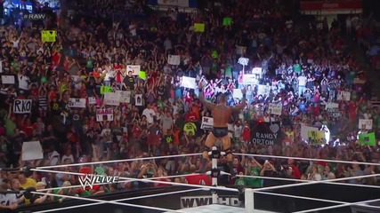 Wwe Raw Пепелянката Ренди Ортън се Завръща и Пребива Хийт Слейтър 30.07.2012 Hd