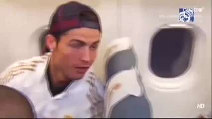 La fiesta blanca en el avion Real Madrid win La Liga 2012