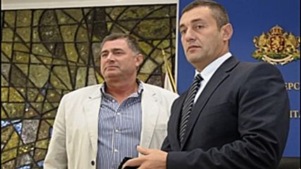 Свилен Нейков за Гонг: Събраха се да си чешат езиците в БОК и викат „дай парите“