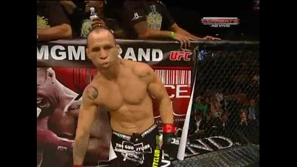 Wanderlei Silva vs Chris Leben .