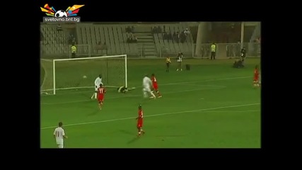 Мондиал 2010: Англия бие и раздава автографи 