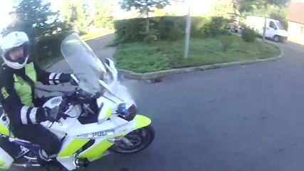 Епично изплъзване от полицията със скутерче