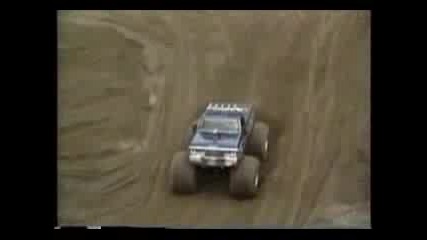 4x4 Monster Truck Hill Climb