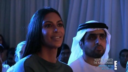 Ким посещава дом за сираци в Дубай | Keeping Up with the Kardashians, 13x9