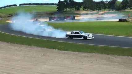 Jason Sellers Vs Gary Tenana - Nz Drift Nationals 2010 
