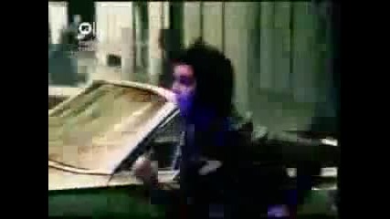 Green Day - Holiday (official Music Video)