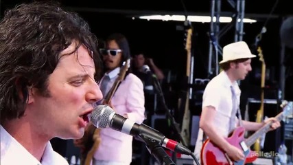 Katy Perry - Waking Up In Vegas (live at V Festival 2009) 