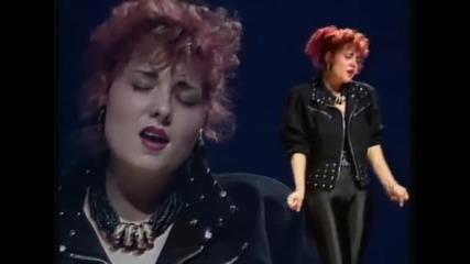 Zlata Petrovic - Dodji da mi ruke grejes (official video)