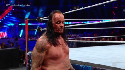 Triple H and Undertaker take their fight to the extreme: WWE Super Show-Down 2018 (WWE Network Exclusive)