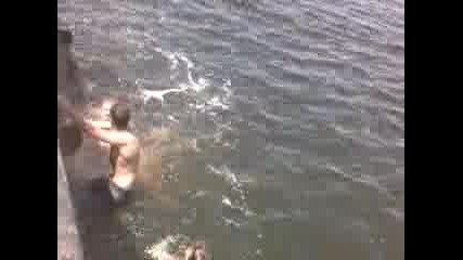 090605125528