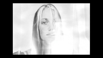 Niia - Mad World
