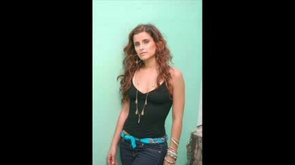 Снимки на Nelly Furtado