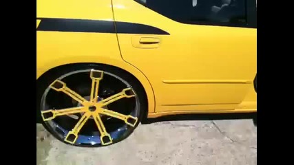 Много готин Charger