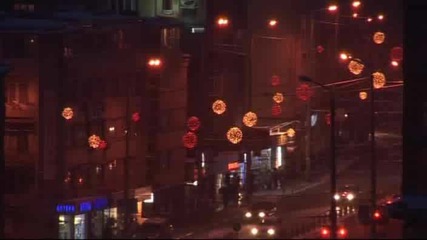 Светлини и коледен разкош по улиците на Велико Търново 