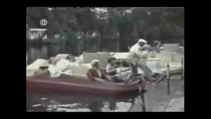 Funny Boat Accidents 