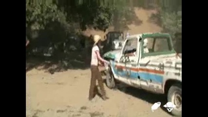 некадърен идиот да ти строши колата