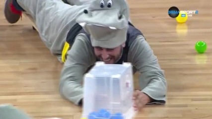Баскетбол ли? Вижте пак!