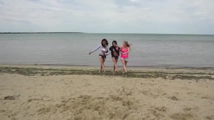 Nicki Minaj - Starships cover by Sabrina Vaz