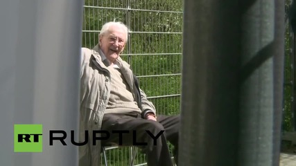 Охранителят от Аушвиц Оскар Грьонинг в очакване на своята присъда