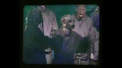 смазващ бой на сцената на Mtv 101% смях с абсолютни откаченяци