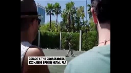 Григор Димитров показва умения на Dj