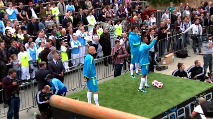 Кака, Ван Перси и Нани рекламират новите Adidas Predator