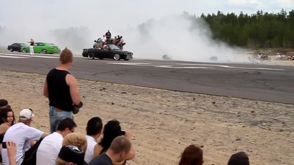 Bimmerparty 2010 Burnout-competition, E30 on fire!