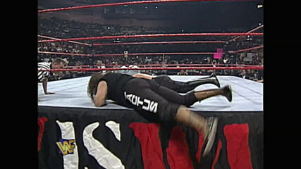 Cactus Jack vs. Triple H – Falls Count Anywhere Match: Raw, September 22, 1997 (Full Match)