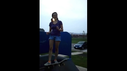 My girlfriend trying to skateepic fail.