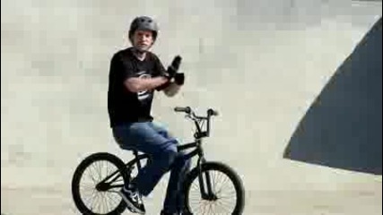 Hl Ccu~1 Bmx Street Balance Trick 
