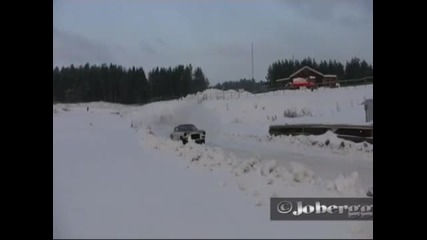 Camaro vs Bmw M3 Снежен Дрифт 