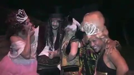 Папараци снимат Кристина на Halloween 2011