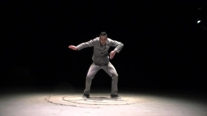 В " Матрицата " - Дъбстеп танц