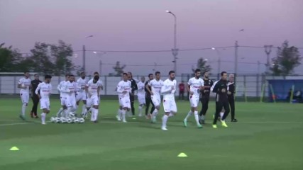 Тунис тренира в очакване на Англия