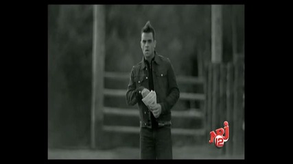 Feel ( Чувствам) - Robbie Williams +превод (в края на Hq 