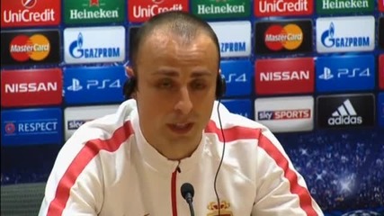 ВИДЕО: Бербатов говори на английски или какво заяви Митко в навечерието на мача с Арсенал