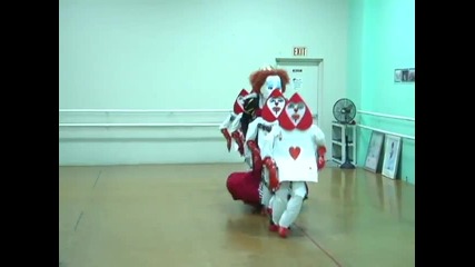 Dancing Queen танцуващи кукли